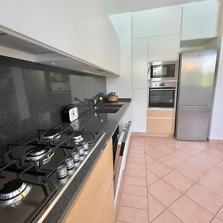 Fantastic With Private Pool-beahost Vila *